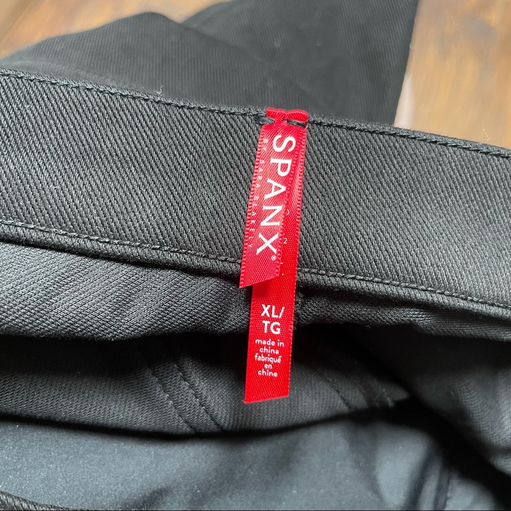 NEW SPANX Jean-ish Ankle Leggings in Black - Picture 7 of 8